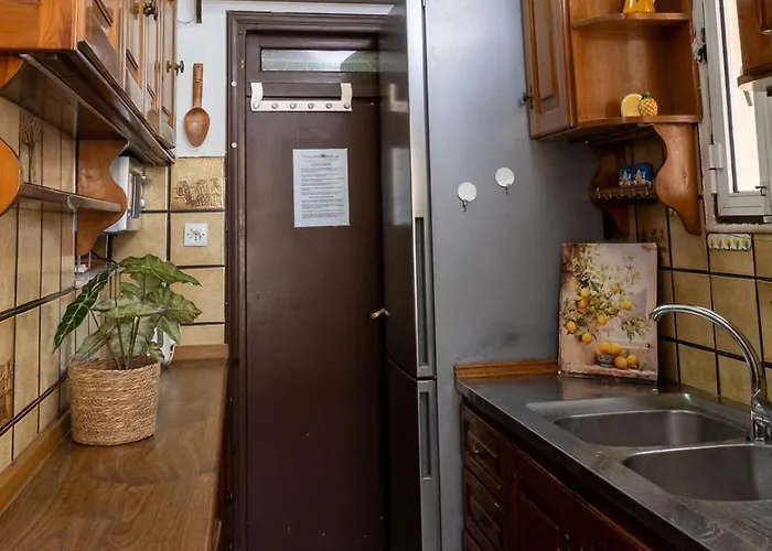 Panorama In Pefkos 펜션 *